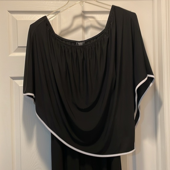 Women’s Jumpsuit - Picture 2 of 3